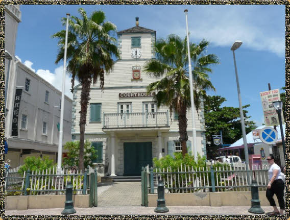Court House an der Front Street in Philipsburg