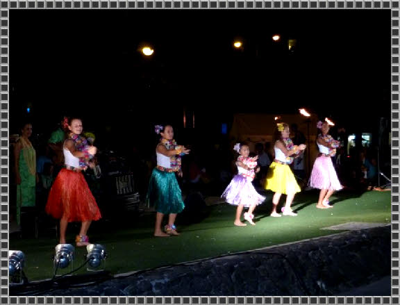 Free Hula Show Kuhio Beachpark