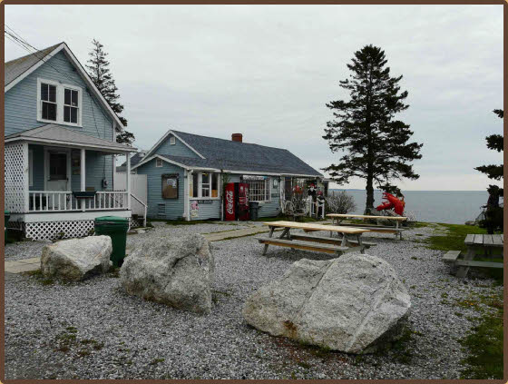 Cafe am Pemaquid Point Light