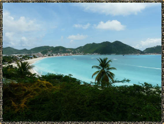 Philipsburg mit Blick auf die Great Bay 