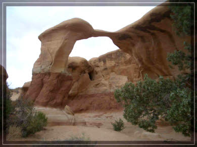 Metate Arch